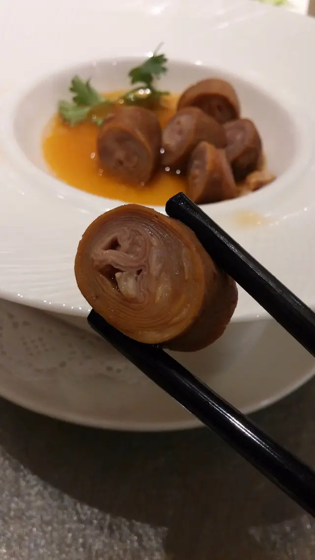 小腸爽中透露些少滑嫩柔稔,香口不過,總覺得送酒應該會不錯