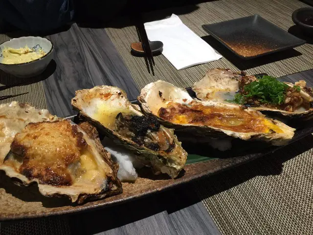 只吃了黑松露燒蠔, 全枱人都聞到這股黑松露香, 配蠔很正...而且蠔幾大, 食得過!!