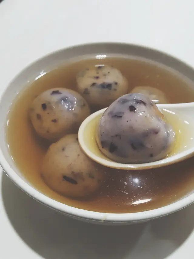紫米奶皇湯丸