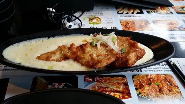 白咖哩汁濃惹味!可惜唔係餐，唔配野飲