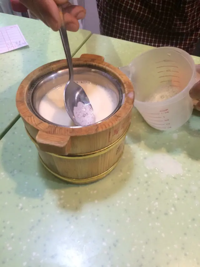 薑汁即撞豆腐花