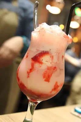 Strawberry Ice-cream Float
