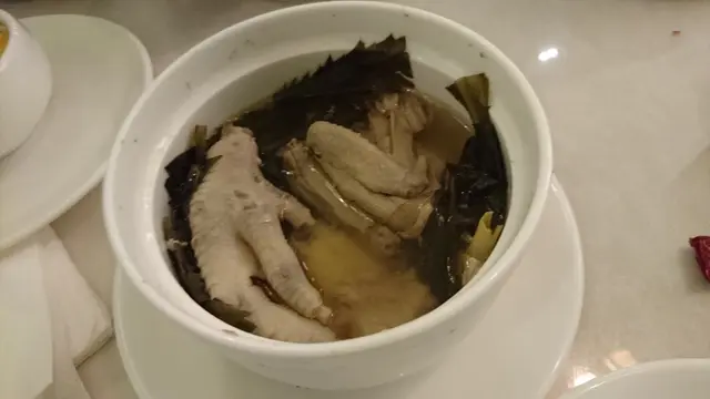 湯味較淡但清香撲鼻,不是味精例湯可比...