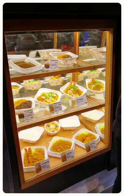 門口的食物模型亦是吸引。