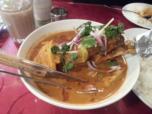 燈籠椒薰羊膝燉配蘑菇及印度特色香料炒飯