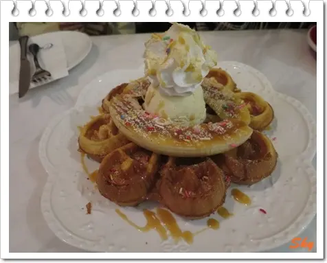 焦糖香蕉雪糕窩夫