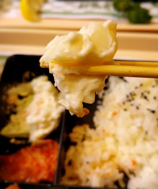 薯仔沙律的沙律醬不會過多, 而且啖啖都吃到腍軟薯仔,