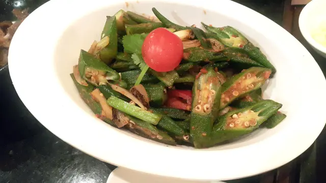 馬拉盞炒秋葵