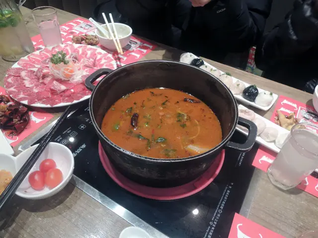 陸陸雞煲