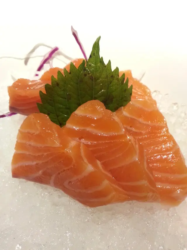 三文魚刺身