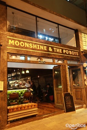 Moonshine & The Po'Boys