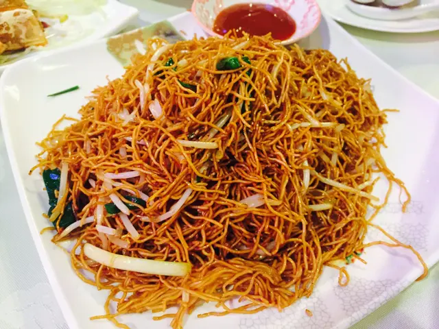 招牌豉油皇蟹油炒麵