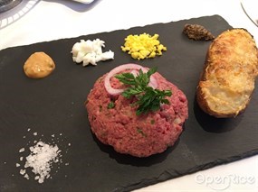 Beef tartare with baked potato with caramelized onion and condiments - 尖沙咀的La Saison by Jacques Barnachon
