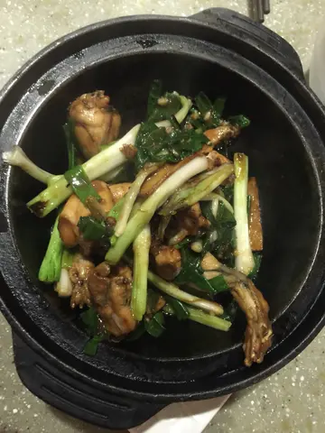 薑蔥田鷄煲