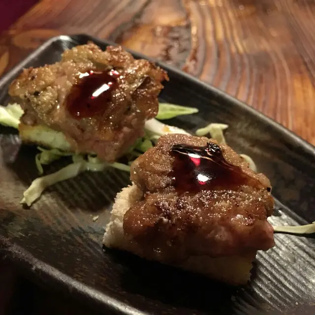 一口鵝肝多士 l