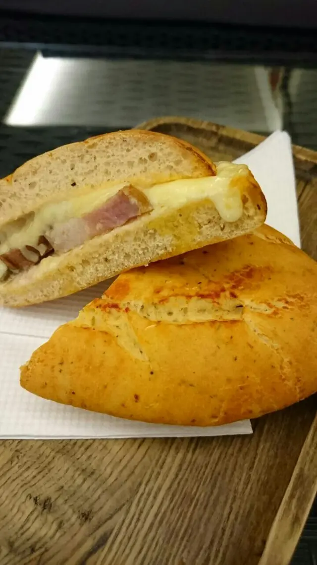 鴨胸芝士香草包