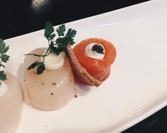 Homemade Smoked Salmon w/ Sea Scallop , Bread Crisp & Sour Cream