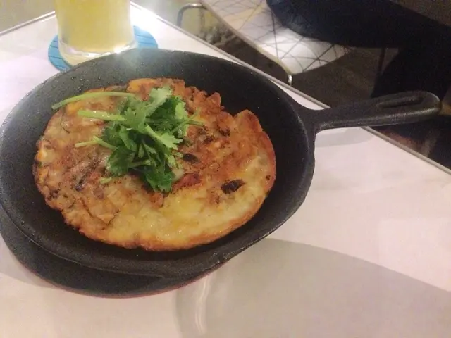 餅薄香脆蠔肥美, 有水準