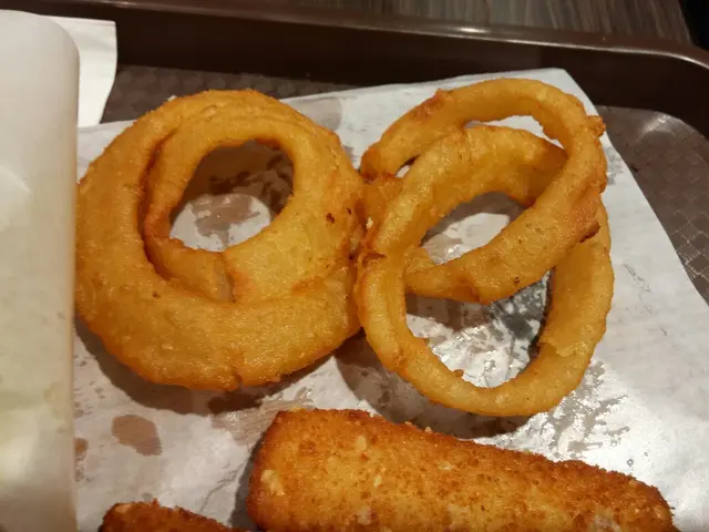 洋蔥比較硬身, 咬開左出面果層入面都未斷