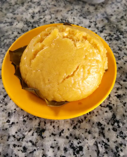 起初以為是剛才茶水間見到的馬拉糕