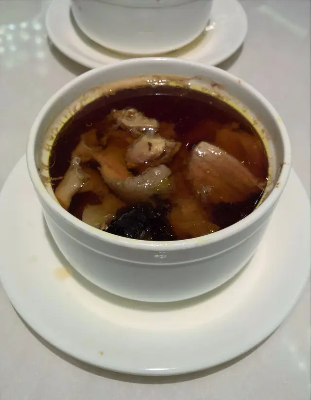黑蒜燉螺頭