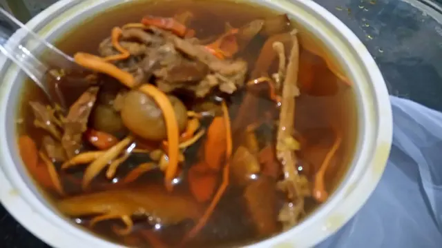 蟲草花百合燉鴨