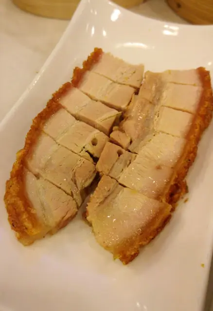燒腩仔皮頗脆口, 脂肪比例佔少數