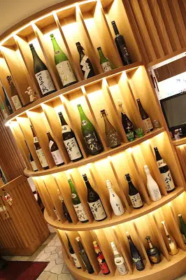 近入口處的酒櫃