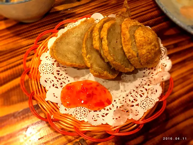 巨型脆香手打魚蛋