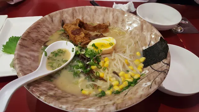 豬軟骨拉麵