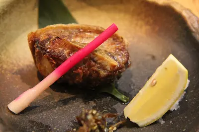 季節燒魚 : 吞拿魚下巴