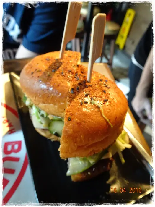 Hiro Burger