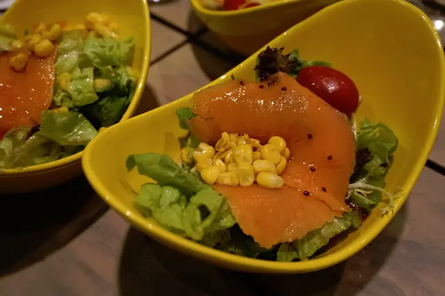 煙三文魚野菜沙律
