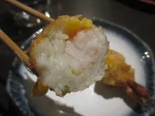 墨魚膠和蝦肉同樣爽彈