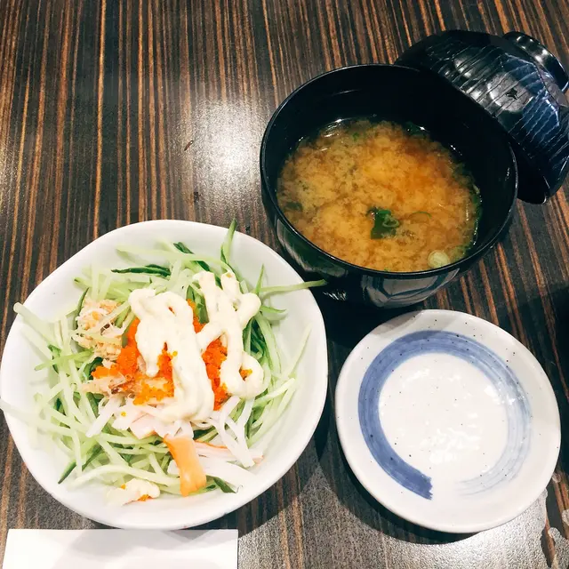 套餐附味噌湯及沙律