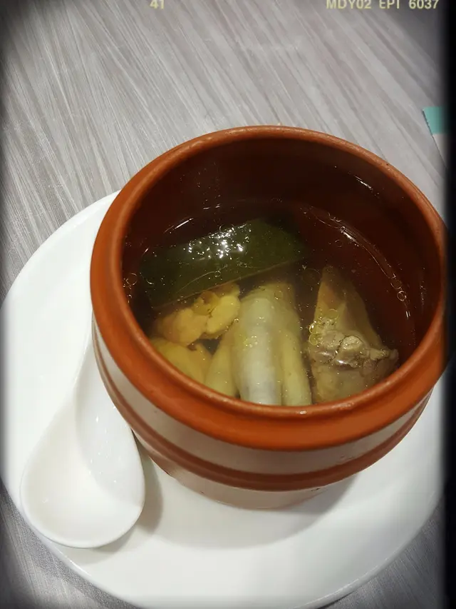 雲腿粒冬瓜燉螺肉