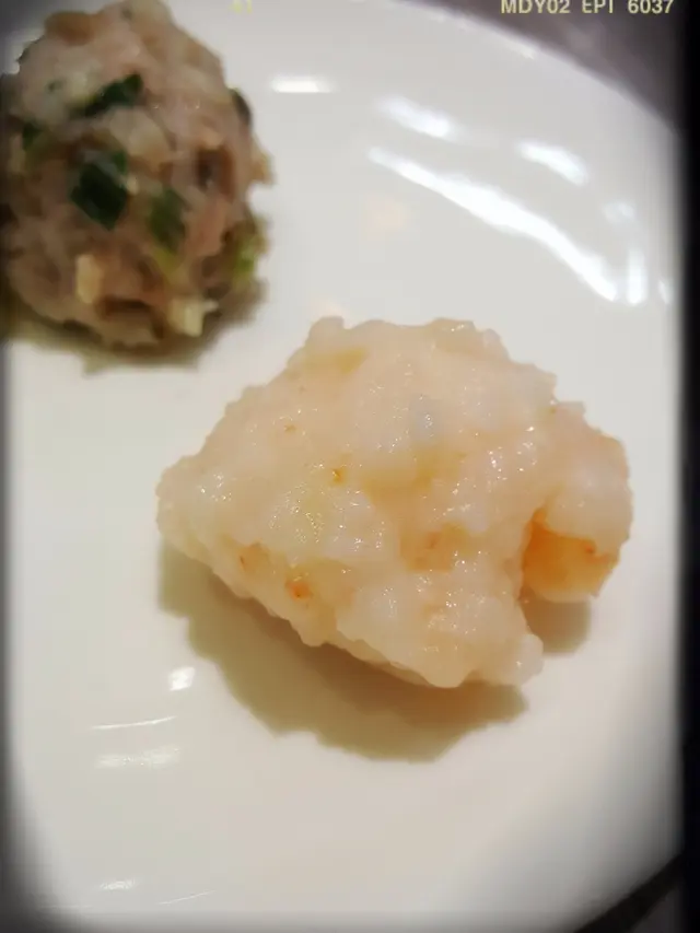 手剁鮮蝦丸