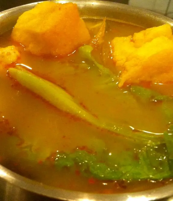 冬陰功肥牛火鍋烏冬