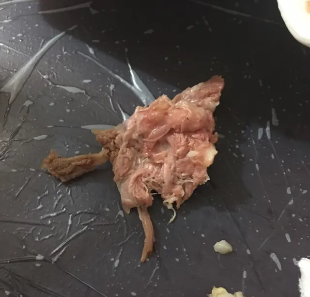 以為顏色係咁？！一入口根本唔敢吞