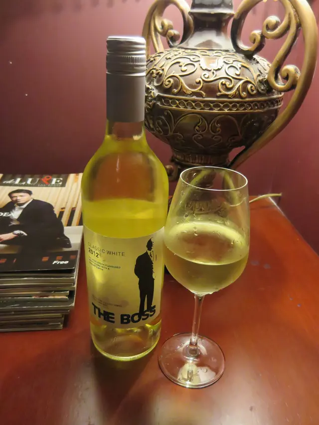 THE BOSS Classic White 2012