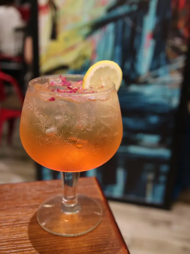 Lady Lireaty Selizer (Rose & GreenTea)