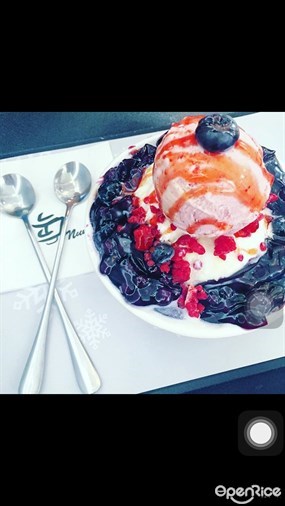 藍紅寶石雜莓雪奶 - 旺角的Nun Desserts Cafe