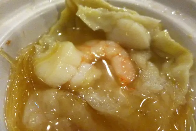 高湯魚翅灌湯餃