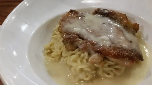 日式烤雞扒芝士撈麵(下午茶餐)