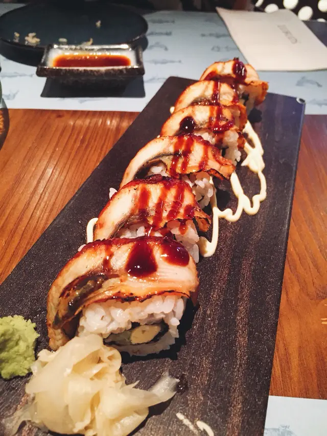 芝士青瓜鰻魚卷物