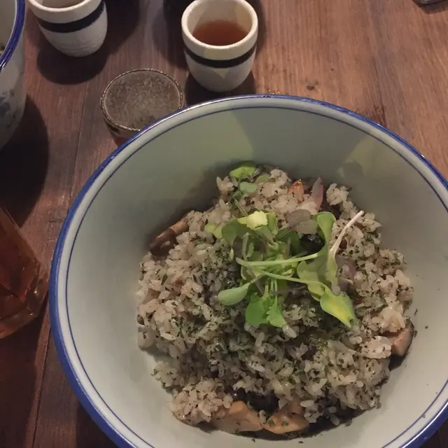 黑松露什箘菇菇飯
