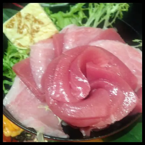 每片刺身都十分厚身,而且都似是被魚油脂包裹著,十分光澤