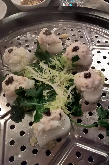 入口時蝦膠被師傅打得Q度十足,鮮甜香滑味道不俗,一如所料黑松露醬雖然不少但香味卻不多,有點失落