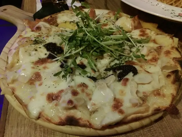 雜錦PIZZA (黑松露蘑菇+意式肉腸)