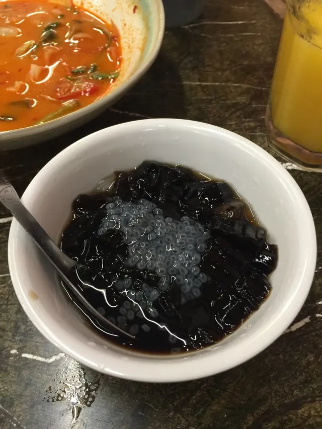 甜品 (跟午餐送)